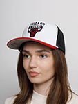 Бейсболка MITCHELL NESS арт. HT8363-CBUWHIT Chicago Bulls NBA (белый / красный)